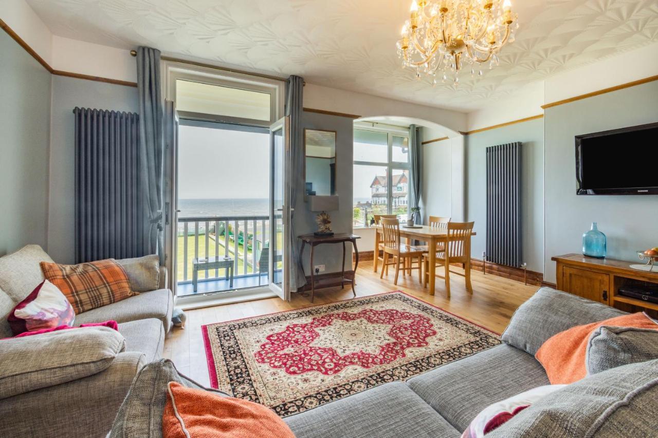 הורנסי Beachside Apartment מראה חיצוני תמונה